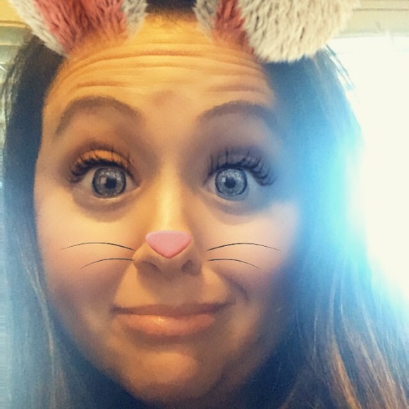 Meet your Posher, Melissa - Picture 4 of 4